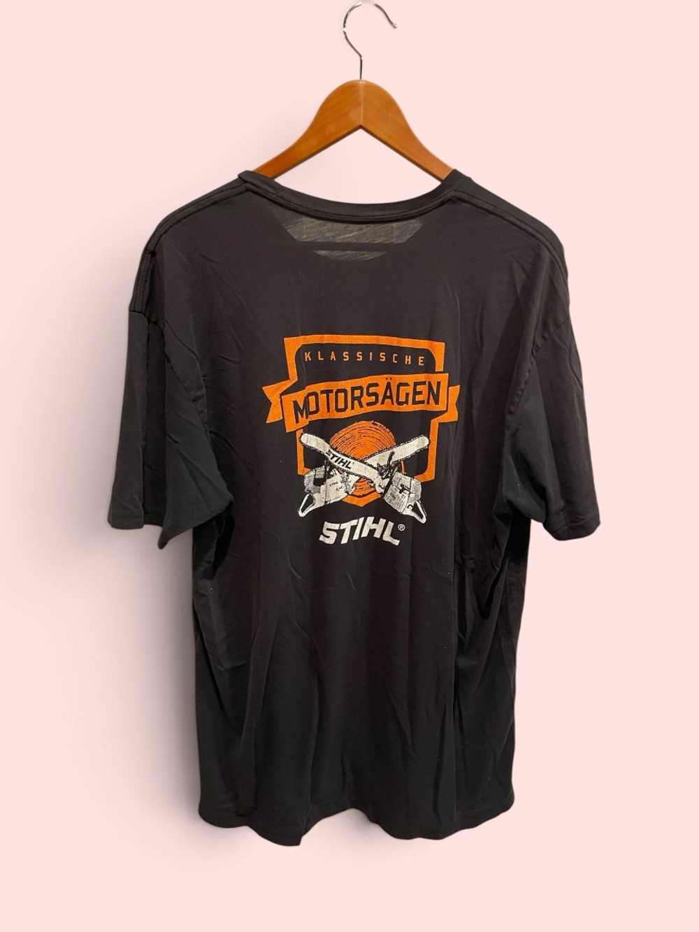Thrashed black motorsagen Stihl chainsaw t-shirt big boi German